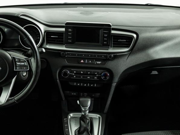 Kia Ceed III с пробегом 2018 года, цена 1 599 700 рублей, 120165 км, хэтчбек, Автокод Объявления