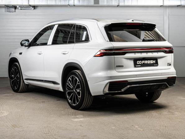 Geely Monjaro I Рестайлинг 2 с пробегом 2025 года, цена 4 269 000 рублей, 76 км, внедорожник, Автокод Объявления