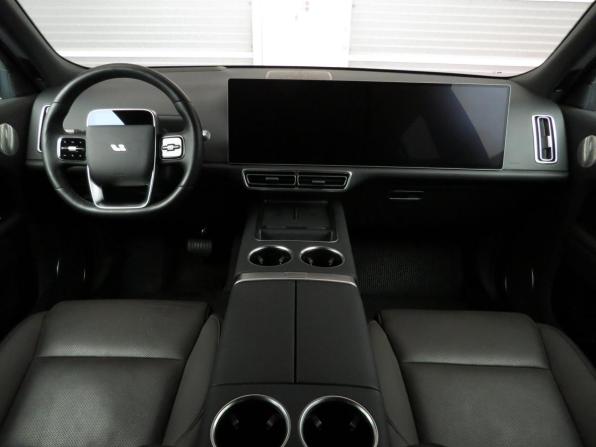 Li Auto (Lixiang) L9 I с пробегом 2023 года, цена 6 300 000 рублей, 64000 км, внедорожник, Автокод Объявления