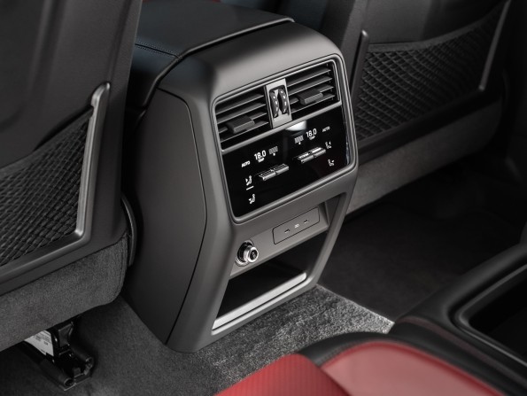Новый Porsche Cayenne III Рестайлинг 2024 года, цена 26 825 300 рублей, внедорожник, Автокод Объявления