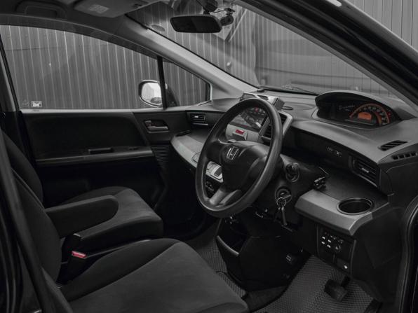 Honda Freed I с пробегом 2010 года, цена 990 000 рублей, 140669 км, компактвэн, Автокод Объявления