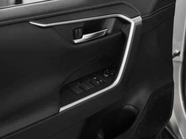 Toyota RAV4 V (XA50) с пробегом 2021 года, цена 3 069 000 рублей, 131629 км, внедорожник, Автокод Объявления
