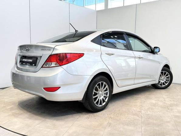 Hyundai Solaris I с пробегом 2012 года, цена 850 000 рублей, 182155 км, седан, Автокод Объявления