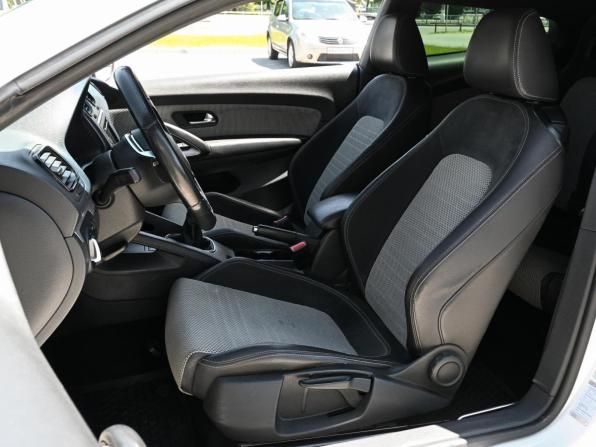 Volkswagen Scirocco III с пробегом 2011 года, цена 925 000 рублей, 199581 км, хэтчбек, Автокод Объявления