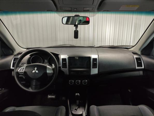 Mitsubishi Outlander II Рестайлинг с пробегом 2011 года, цена 990 000 рублей, 184162 км, внедорожник, Автокод Объявления