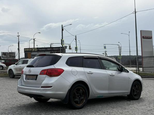 Opel Astra J Рестайлинг с пробегом 2012 года, цена 590 000 рублей, 243000 км, универсал, Автокод Объявления