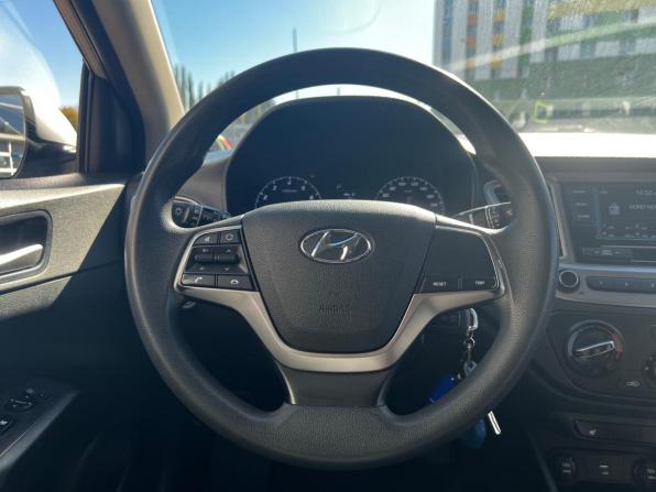 Hyundai Solaris II Рестайлинг с пробегом 2021 года, цена 1 691 700 рублей, 49748 км, седан, Автокод Объявления