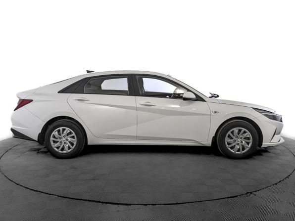 Hyundai Elantra VII (CN7) с пробегом 2022 года, цена 2 170 000 рублей, 47240 км, седан, Автокод Объявления
