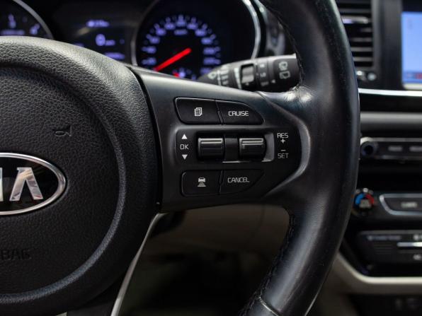 Kia Carnival III с пробегом 2020 года, цена 3 300 000 рублей, 109030 км, минивэн, Автокод Объявления