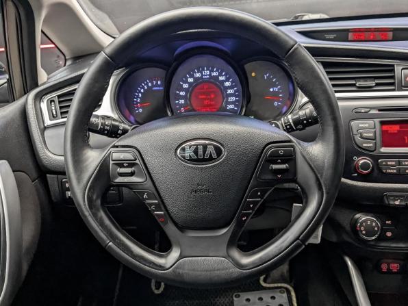 Kia Ceed II Рестайлинг с пробегом 2018 года, цена 1 190 000 рублей, 189618 км, универсал, Автокод Объявления