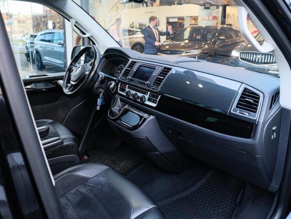 Volkswagen Multivan T6 с пробегом 2019 года, цена 3 780 000 рублей, 160000 км, минивэн, Автокод Объявления