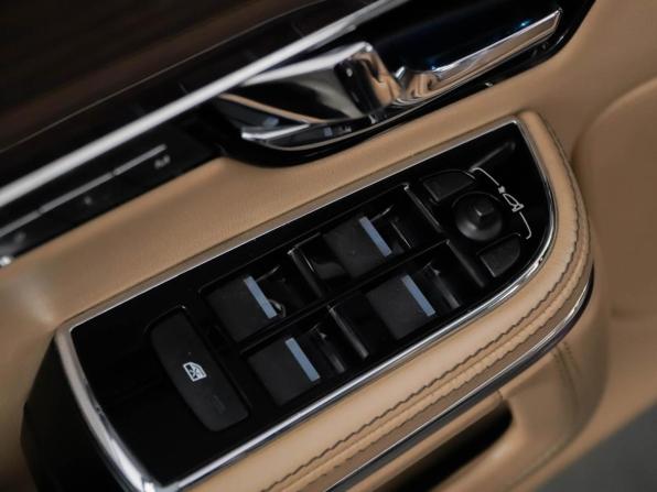 Jaguar XJ IV (X351) с пробегом 2013 года, цена 1 599 000 рублей, 235333 км, седан, Автокод Объявления