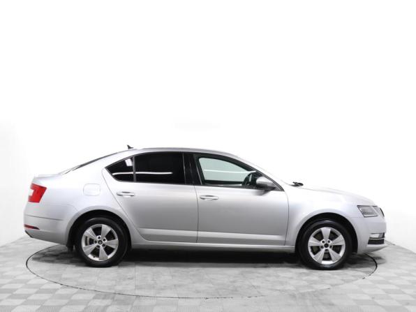 Skoda Octavia III (A7) Рестайлинг с пробегом 2018 года, цена 2 174 000 рублей, 84700 км, лифтбек, Автокод Объявления