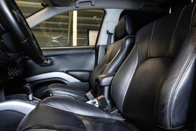 Mitsubishi Outlander II Рестайлинг с пробегом 2011 года, цена 1 199 000 рублей, 197623 км, внедорожник, Автокод Объявления