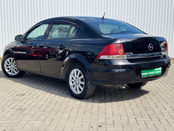 Opel Astra H Рестайлинг с пробегом 2011 года, цена 645 000 рублей, 199000 км, седан, Автокод Объявления