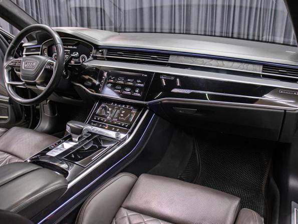 Audi A8 IV (D5) с пробегом 2018 года, цена 3 598 000 рублей, 240000 км, седан, Автокод Объявления