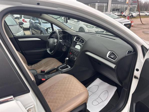 Citroen C4 II с пробегом 2015 года, цена 615 300 рублей, 189948 км, седан, Автокод Объявления