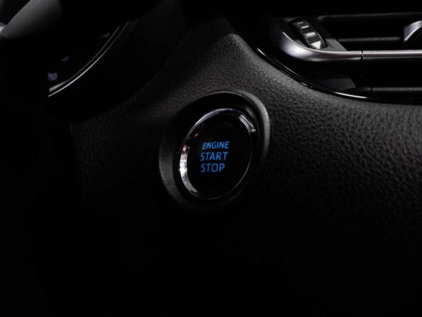 Toyota C-HR I с пробегом 2018 года, цена 2 140 000 рублей, 79191 км, внедорожник, Автокод Объявления