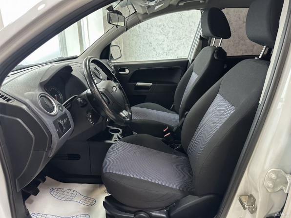 Ford Fusion I Рестайлинг с пробегом 2012 года, цена 775 000 рублей, 127126 км, хэтчбек, Автокод Объявления