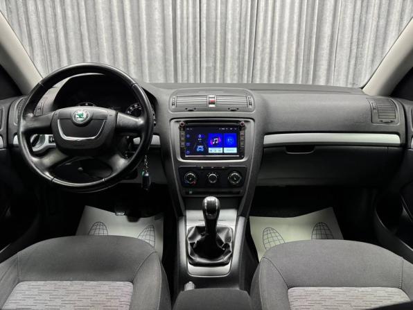 Skoda Octavia II (A5) Рестайлинг с пробегом 2013 года, цена 1 100 000 рублей, 139351 км, лифтбек, Автокод Объявления
