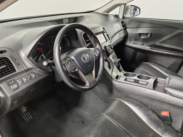 Toyota Venza I Рестайлинг с пробегом 2013 года, цена 1 779 000 рублей, 281363 км, внедорожник, Автокод Объявления