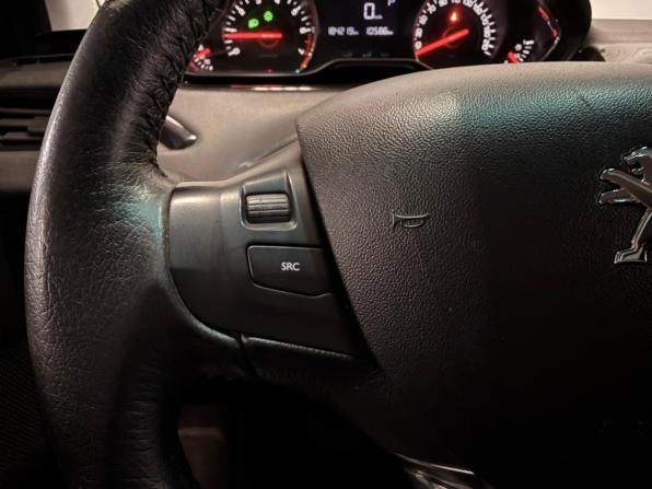 Peugeot 208 I с пробегом 2013 года, цена 549 000 рублей, 184000 км, хэтчбек, Автокод Объявления