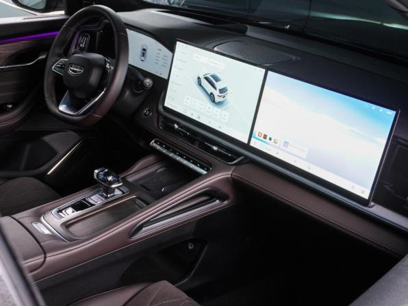 Geely Monjaro I Рестайлинг 2 с пробегом 2025 года, цена 4 196 000 рублей, 8203 км, внедорожник, Автокод Объявления