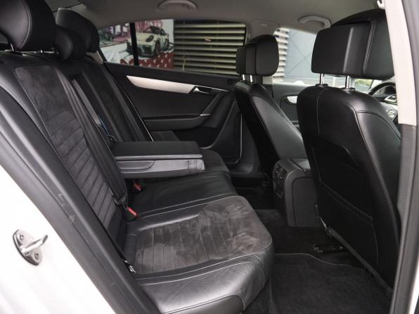 Volkswagen Passat B7 с пробегом 2013 года, цена 1 050 000 рублей, 233663 км, седан, Автокод Объявления