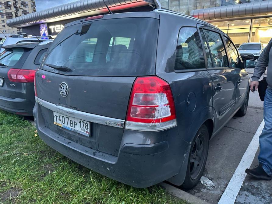 Opel Zafira B Рестайлинг Санкт-Петербург  - изображение 4