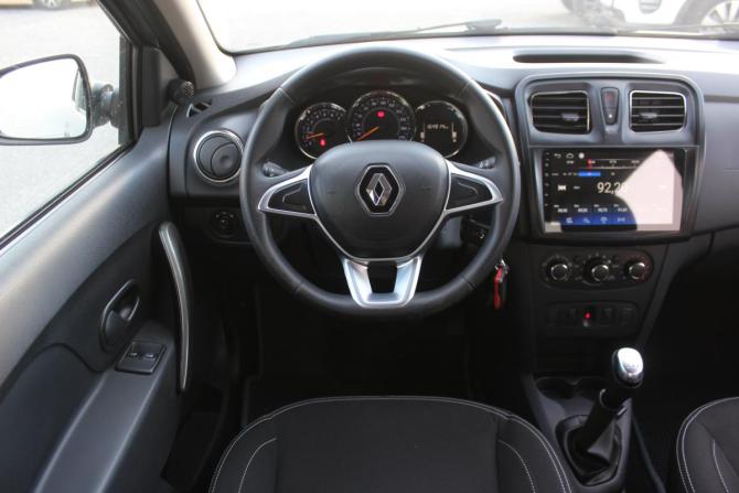 Renault Logan II Рестайлинг с пробегом 2022 года, цена 1 097 000 рублей, 164912 км, седан, Автокод Объявления