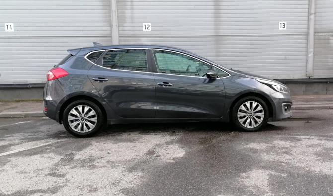 Kia Ceed II Рестайлинг с пробегом 2018 года, цена 1 279 000 рублей, 117000 км, хэтчбек, Автокод Объявления