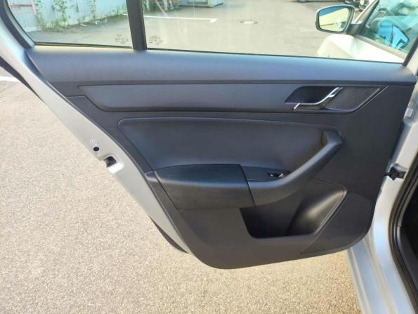 Skoda Rapid I с пробегом 2014 года, цена 875 000 рублей, 63478 км, лифтбек, Автокод Объявления