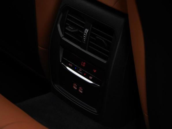 BMW 3 серии VII (G2x) Рестайлинг 2 с пробегом 2025 года, цена 6 949 900 рублей, 5341 км, седан, Автокод Объявления