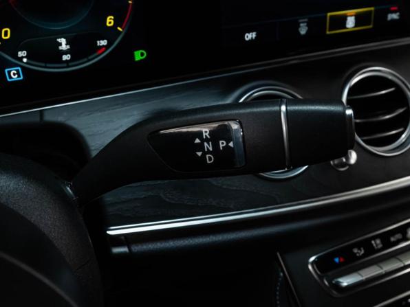 Mercedes-Benz E-Класс V (W213 S213 C238) Рестайлинг с пробегом 2021 года, цена 4 982 000 рублей, 52917 км, седан, Автокод Объявления