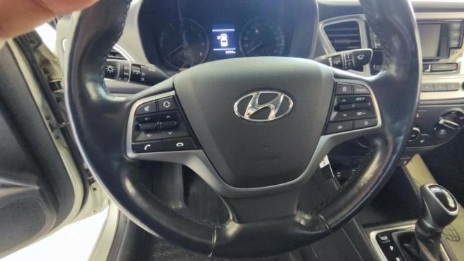 Hyundai Solaris II с пробегом 2019 года, цена 1 460 000 рублей, 56800 км, седан, Автокод Объявления