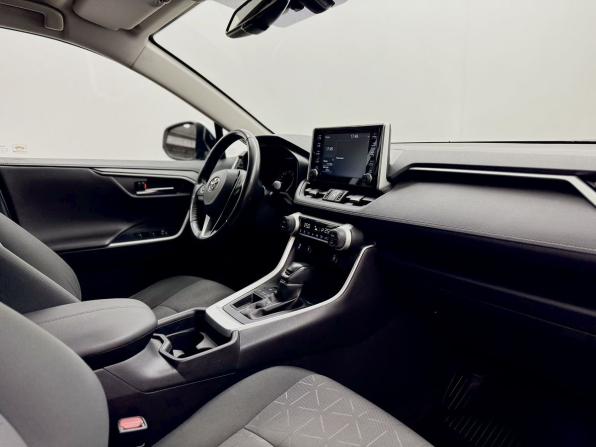 Toyota RAV4 V (XA50) с пробегом 2021 года, цена 3 289 000 рублей, 52636 км, внедорожник, Автокод Объявления