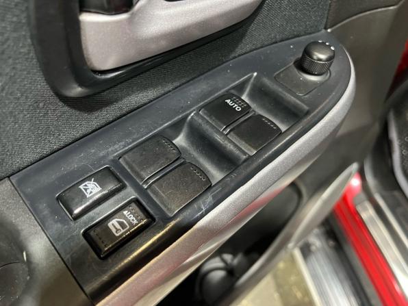 Suzuki Grand Vitara II Рестайлинг 2 с пробегом 2012 года, цена 1 250 000 рублей, 115300 км, внедорожник, Автокод Объявления