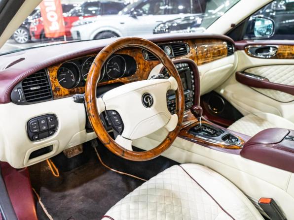 Jaguar XJ III (X350/X358) с пробегом 2008 года, цена 4 000 000 рублей, 159000 км, седан, Автокод Объявления