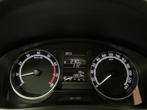 Skoda Rapid I Рестайлинг с пробегом 2018 года, цена 968 000 рублей, 142819 км, лифтбек, Автокод Объявления