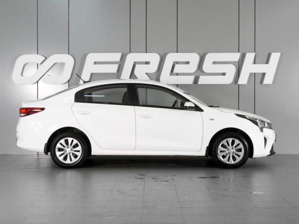 Kia Rio IV Рестайлинг с пробегом 2021 года, цена 1 490 000 рублей, 85937 км, седан, Автокод Объявления