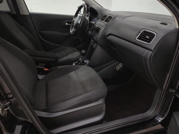 Volkswagen Polo V с пробегом 2013 года, цена 715 000 рублей, 214782 км, седан, Автокод Объявления