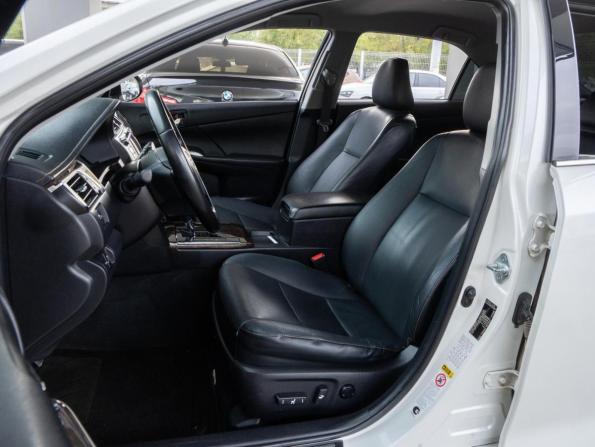 Toyota Camry VII (XV50) Рестайлинг с пробегом 2015 года, цена 2 100 000 рублей, 139876 км, седан, Автокод Объявления