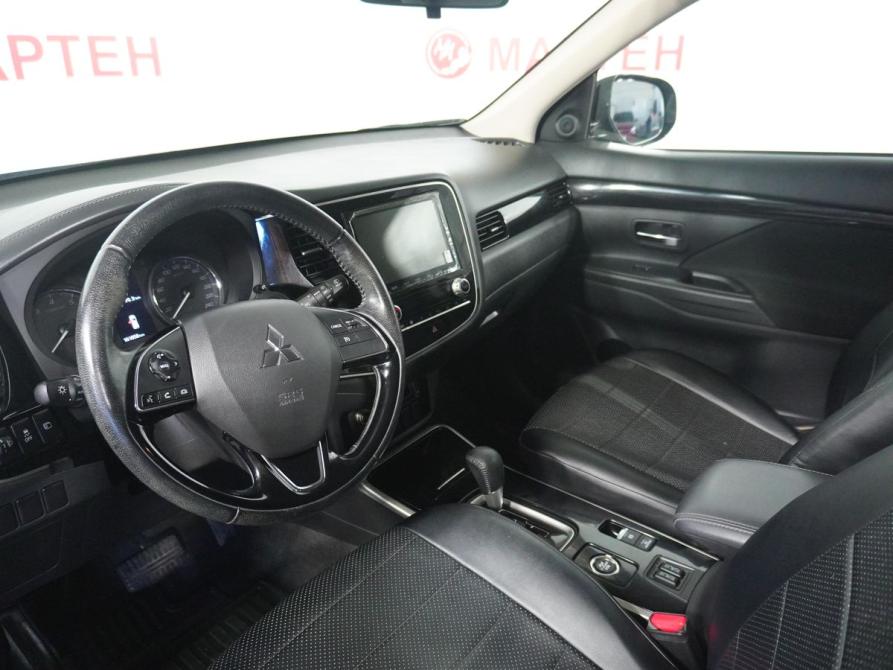 Mitsubishi Outlander III Рестайлинг 3 Вологда  - изображение 9