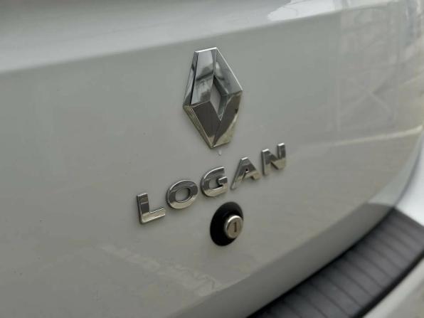 Renault Logan II Рестайлинг с пробегом 2018 года, цена 680 000 рублей, 105464 км, седан, Автокод Объявления