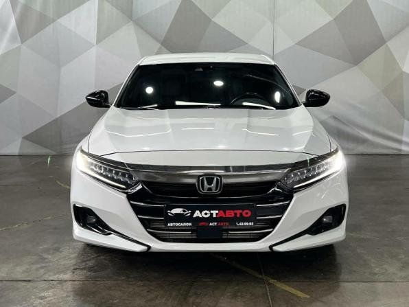 Honda Accord X Рестайлинг с пробегом 2021 года, цена 2 400 000 рублей, 79980 км, седан, Автокод Объявления