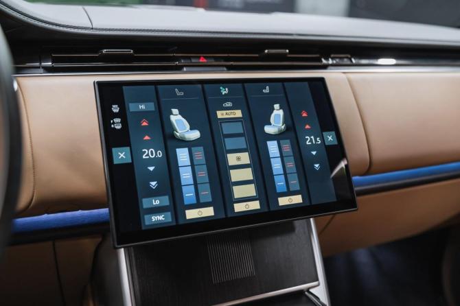 Новый Land Rover Range Rover V 2025 года, цена 23 490 000 рублей, внедорожник, Автокод Объявления