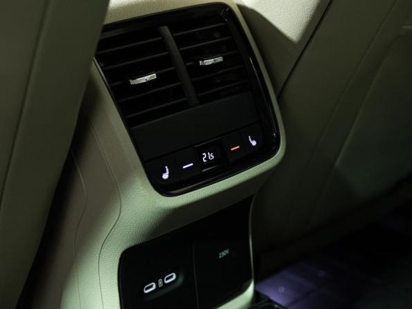 Skoda Octavia IV (A8) с пробегом 2022 года, цена 3 059 100 рублей, 79230 км, лифтбек, Автокод Объявления