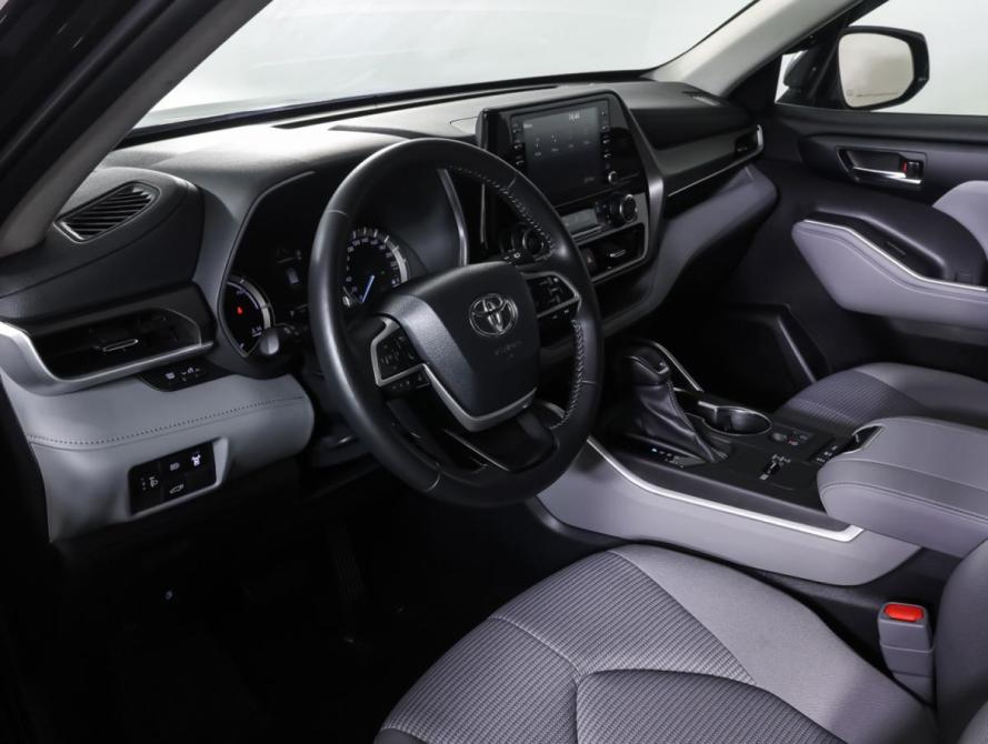 Toyota Highlander IV (XU70) Москва  - изображение 15