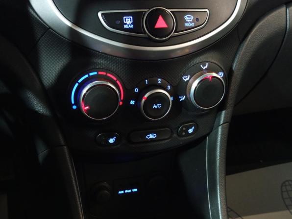 Hyundai Solaris I с пробегом 2013 года, цена 755 000 рублей, 147544 км, хэтчбек, Автокод Объявления