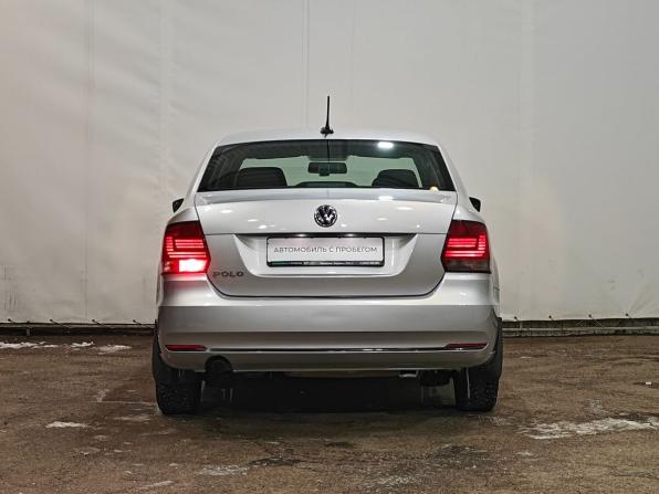Volkswagen Polo V Рестайлинг с пробегом 2017 года, цена 759 000 рублей, 110912 км, седан, Автокод Объявления